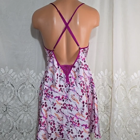 Victoria's Secret Floral & Purple Lace Nightgown Size Medium - Picture 5 of 7